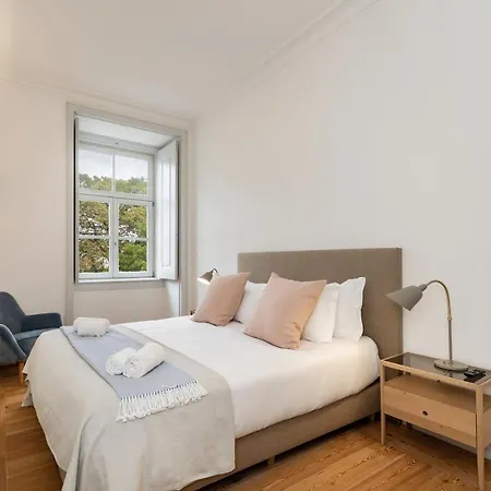 아파트 Beautiful Flat Near Praca Do Comercio By Lovelystay