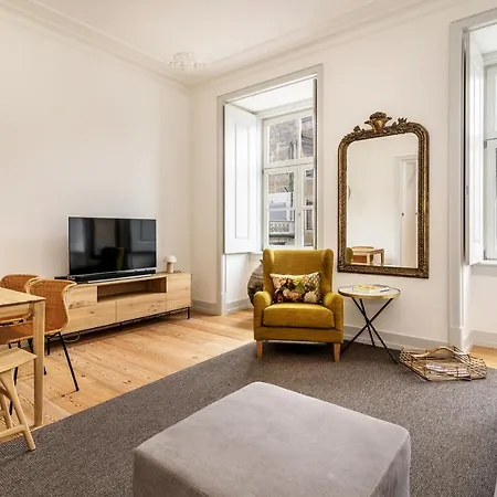 Beautiful Flat Near Praca Do Comercio By Lovelystay * 리스본